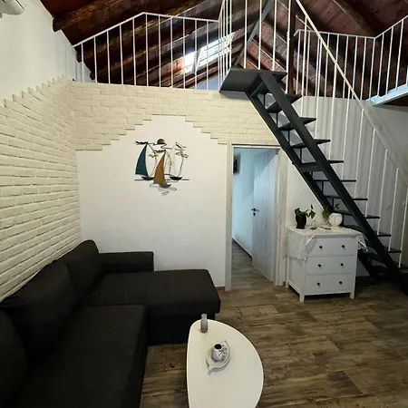 Amazing Traditional 3 Bd Stone House In Apartamento *