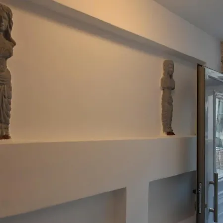 Amazing Traditional 3 Bd Stone House In